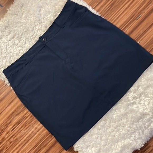 EDDIE Bauer NWOT Navy Skort Size 12 - Picture 3 of 9